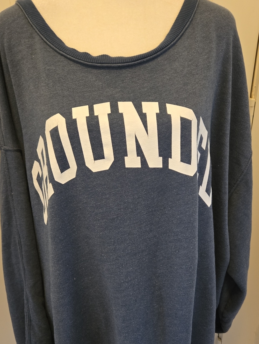 Free People Blue Crewneck Pullover with White 'GROUNDED' Graphic XL Oversized - Picture 2 of 16